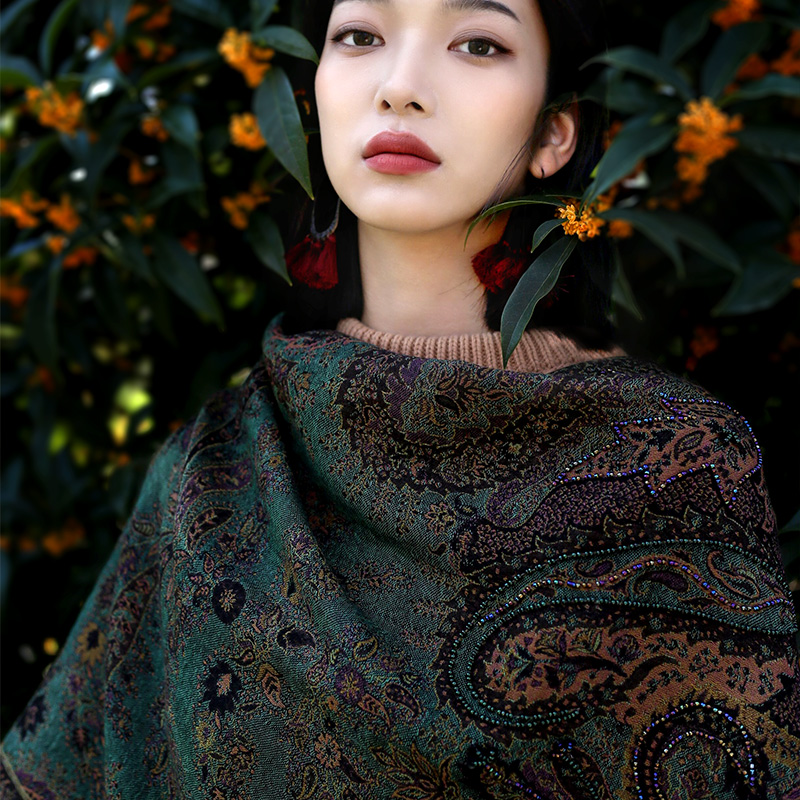 尼泊尔民族风羊毛森林绿加厚围巾