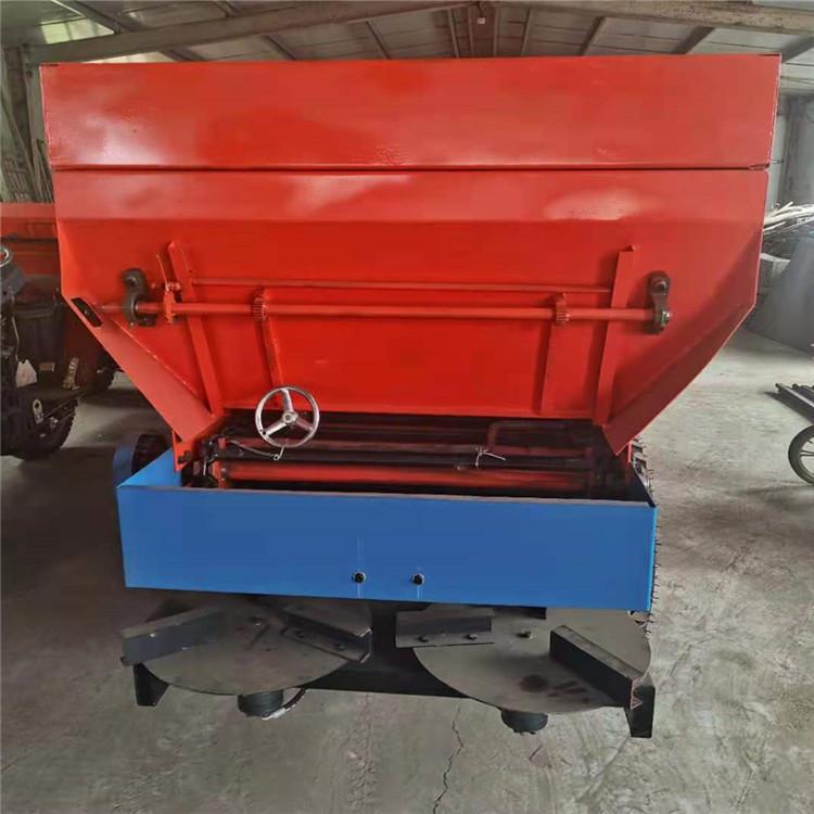 柴油三轮撒肥车2方3方农业果园小型撒肥全自动农田大棚干湿撒粪车