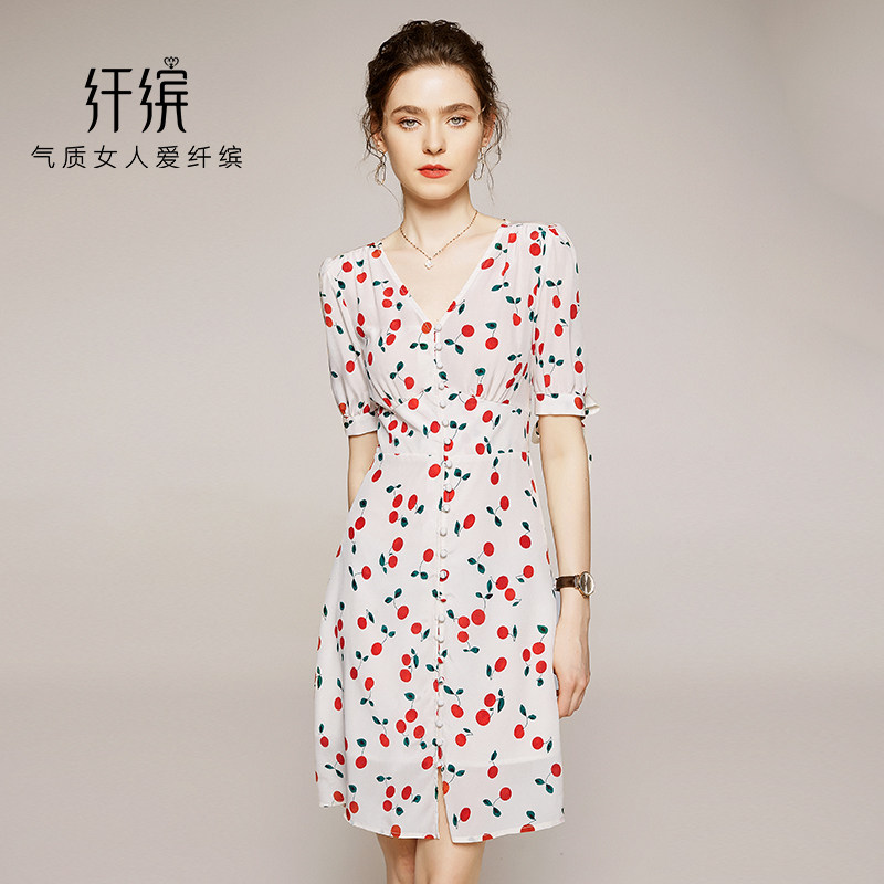 纤缤真丝连衣裙2020夏季新款时尚淑女风V领樱桃印花桑蚕丝连衣裙
