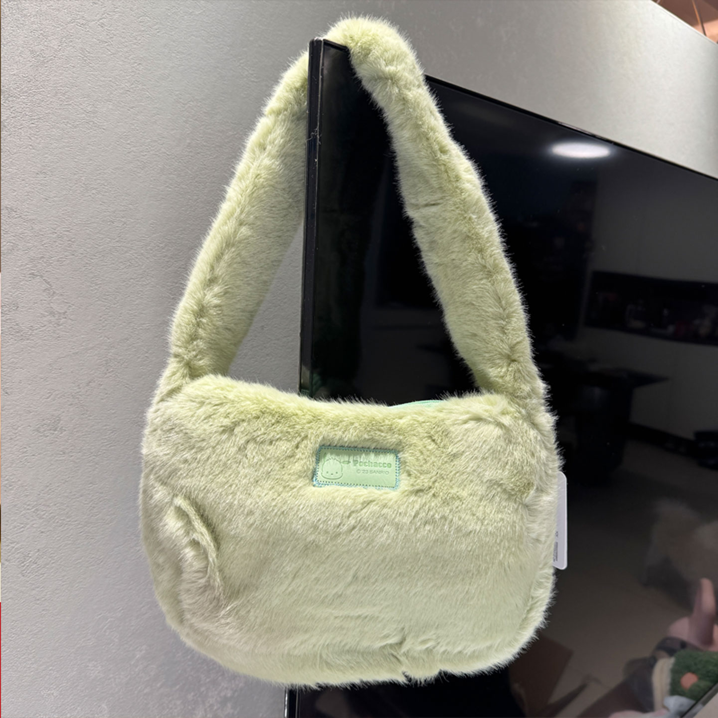 三丽鸥毛绒腋下包女可爱新月