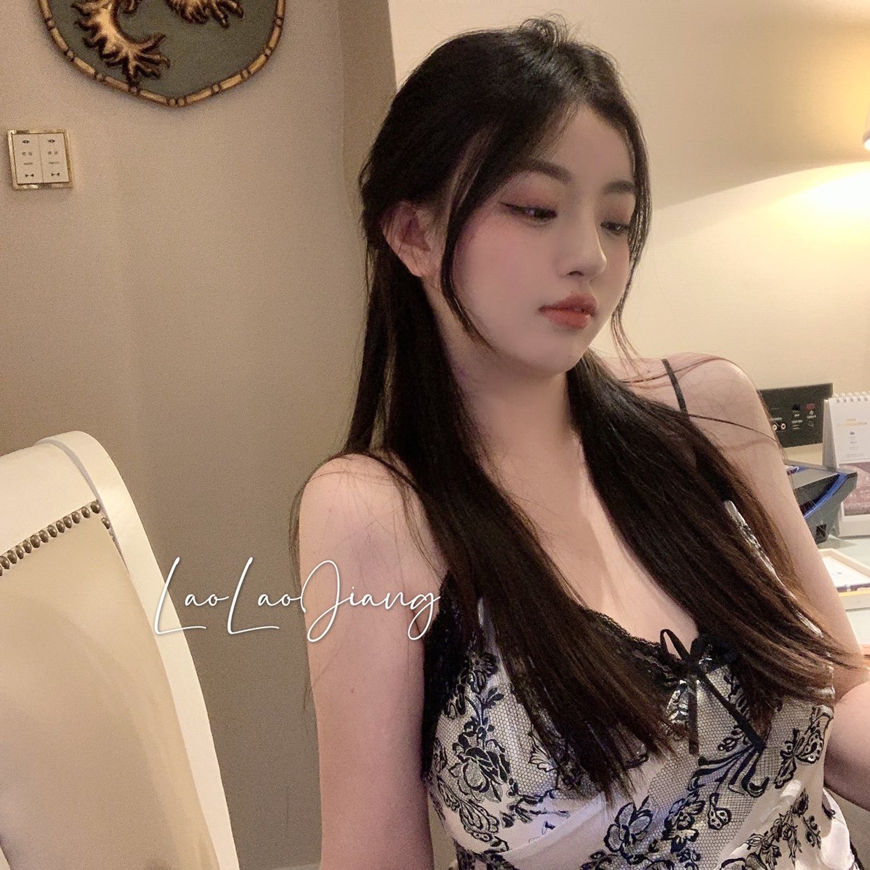 法式私房蕾丝小众花朵吊带睡裙