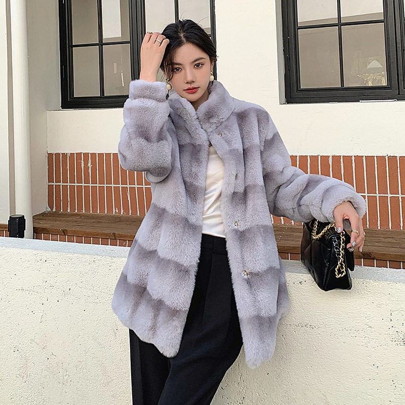 龙猫 纹 皮草浅色2024秋冬减龄加厚外套女水貂毛立领长袖环保大衣