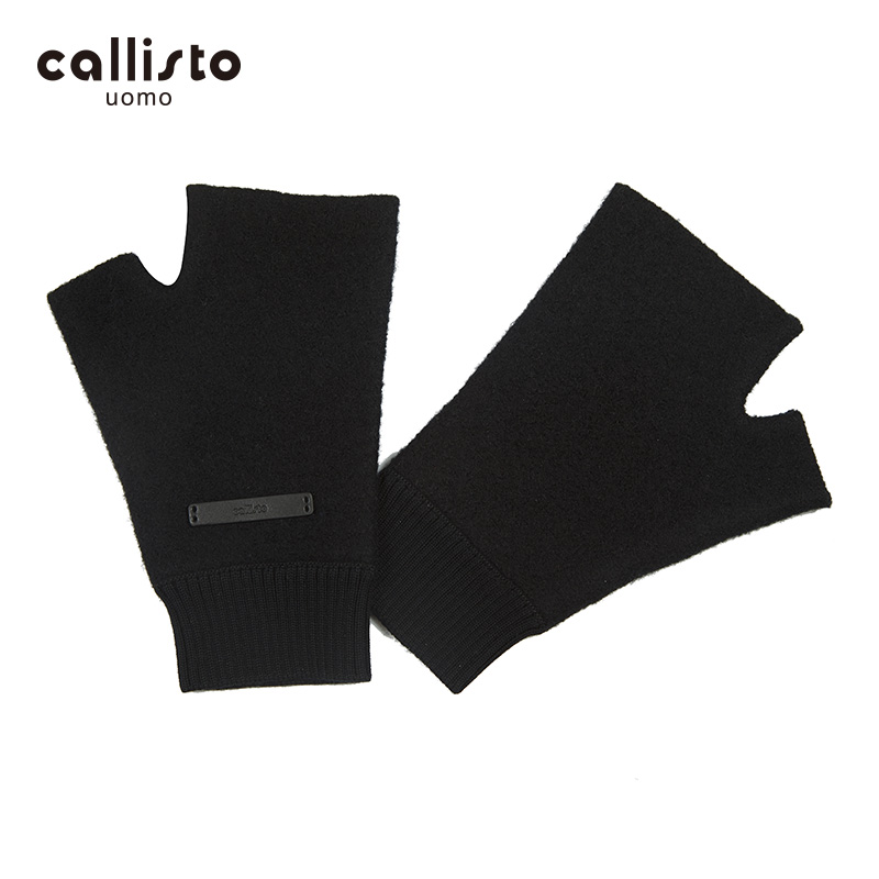 露指款式 活动方便 造型感强