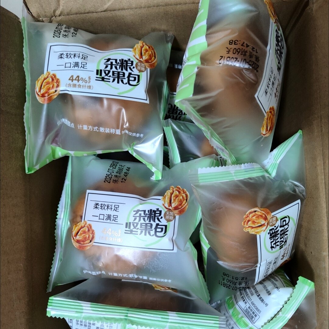 无蔗糖无面粉杂粮坚果面包早代餐高饱腹上班族充饥学生夜宵零食品