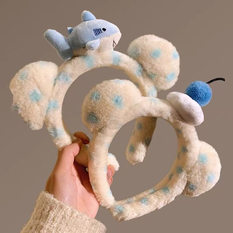 可爱鲨鱼波点小熊毛绒发箍女生日游乐园拍照洗脸化妆头饰头箍秋冬