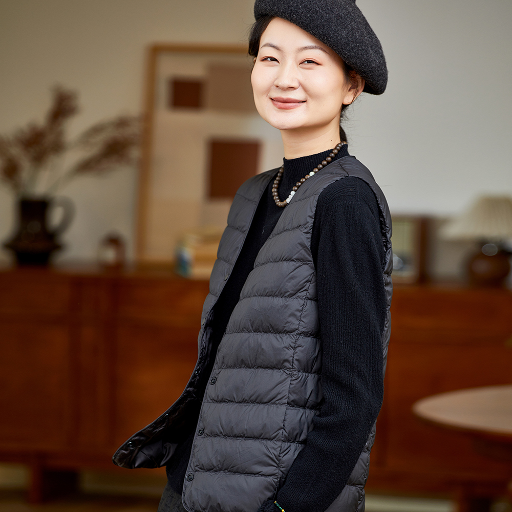 布小匠羽绒V领修身马甲