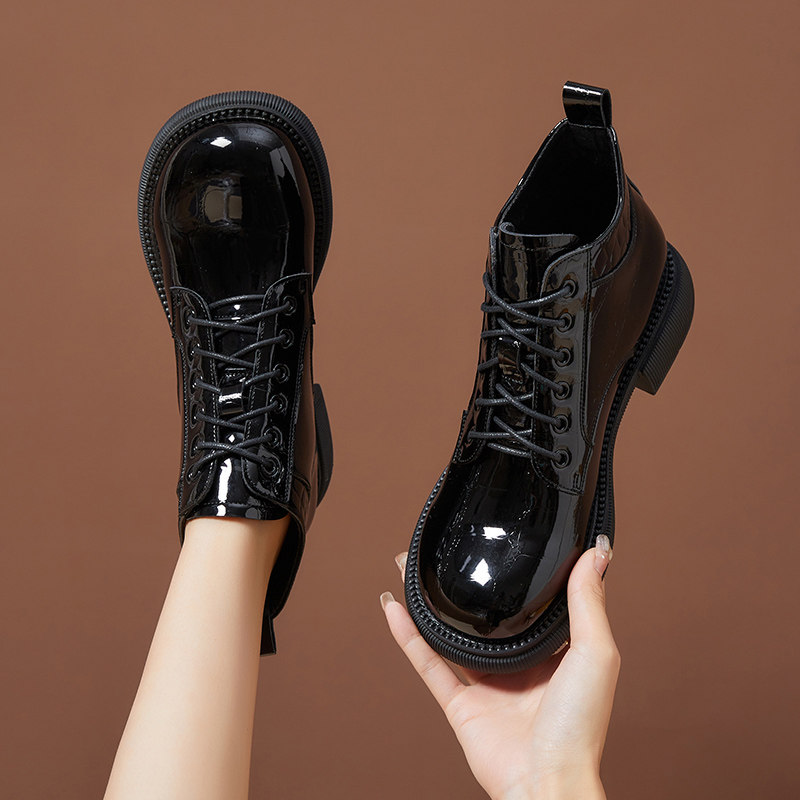 2025秋季新款真皮女鞋漆皮软底加绒马丁靴百搭大码短靴女41一43秋,女鞋,马丁靴,淘宝优惠券,粉丝福利购,淘宝优惠卷