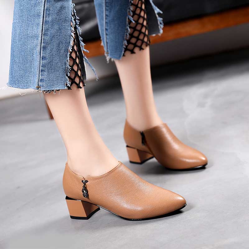 深口单鞋粗跟尖头百搭小大码