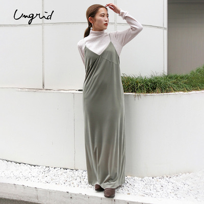 Ungrid2025初春新品高级质感修身中长款丝绒吊带连衣裙1125103666