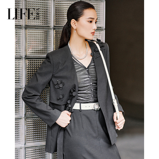 外套女优雅气质通勤OL风外套 精致百搭胸花西装 莱芙艾迪儿时尚 个性
