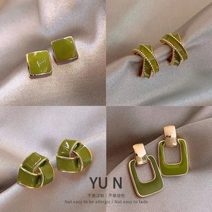 925绿色耳钉简约气质精致小巧韩国耳环22年新款 潮女百搭小众耳饰