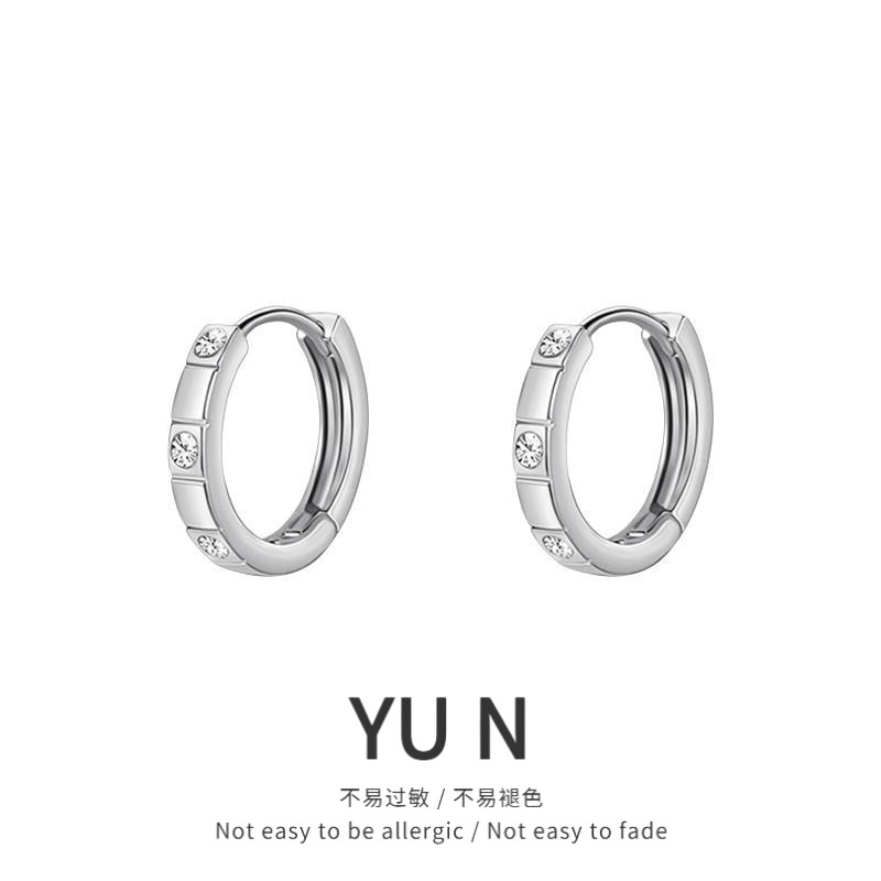 耳环小众设计感冷性风耳圈百搭个性男女耳扣男生男士潮高级感耳饰