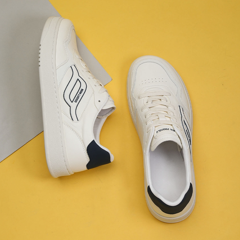 真皮鞋子男鞋板鞋男款2026新款牛皮舒适透气平底低帮百搭小白鞋男