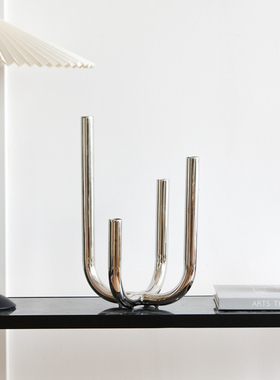 进口银色高低错综多头金属蜡烛台