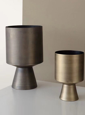 欧式简约轻奢黑古铜色花瓶