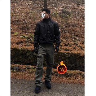 春季军绿色硬壳加绒冲锋裤男款冬季美式长裤子三防户外登山工装裤