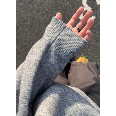 浅灰色连帽半开衫毛衣男款