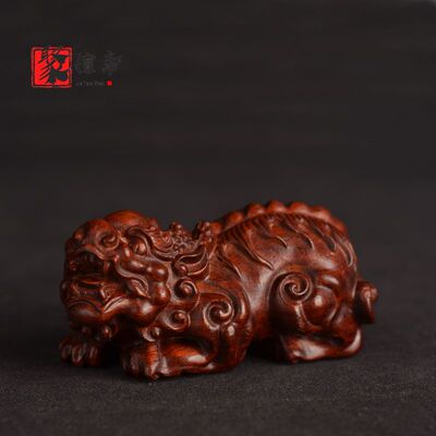 小叶紫檀貔貅手把件木雕文玩龙头招财把玩件麒麟摆件男士随身挂饰