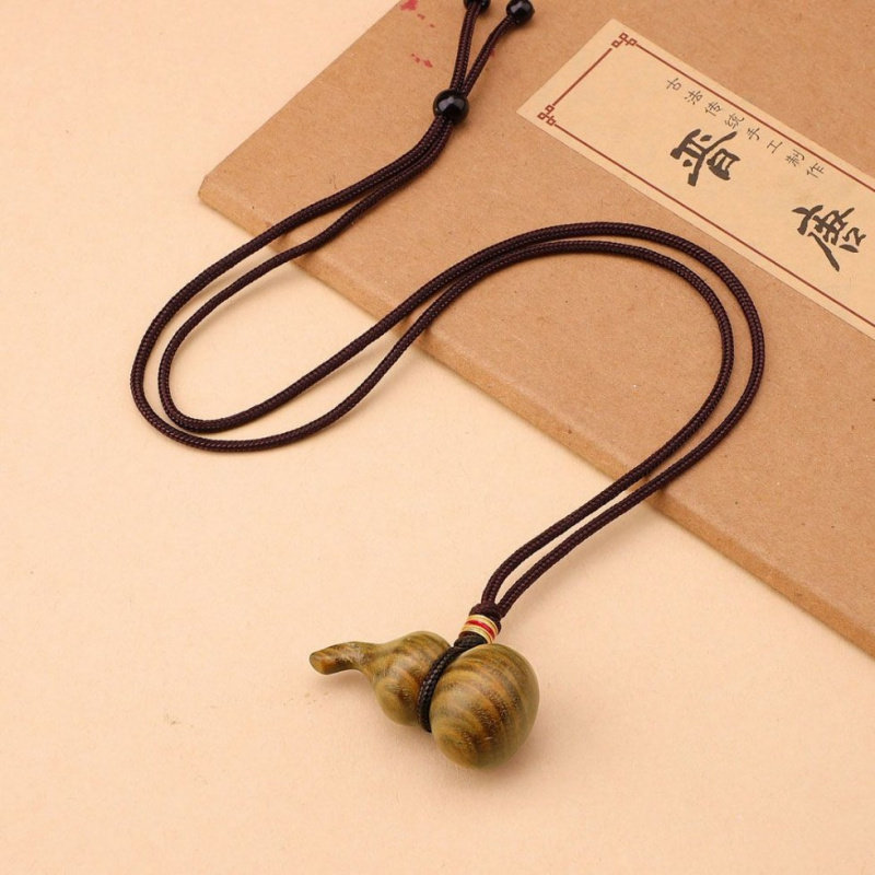 新品8折优雅家绿檀葫芦吊坠项链