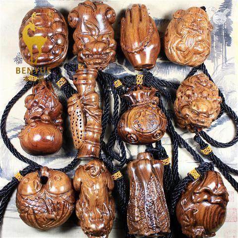 手工精雕天然老挝黄花梨红木手把件木雕手玩车挂木质文玩送黑绳