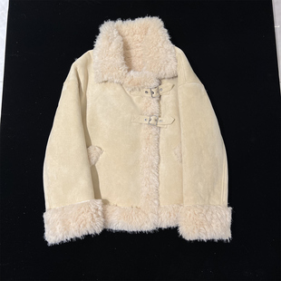 舒服减龄款 百搭时尚 鹿皮绒环保毛翻领加厚外套 BARRIFAIT