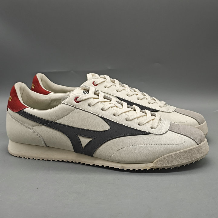 特价美津浓男女牛皮革复古休闲鞋