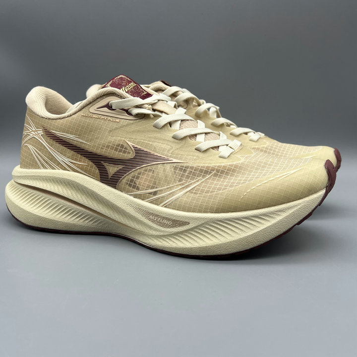 特价美津浓男女款休闲鞋