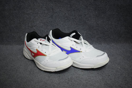 特价美津浓女子潮流复古风休闲鞋