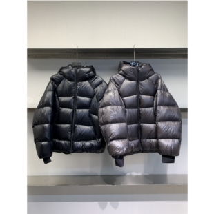 设计师款 2025冬季 亮面连帽白鸭绒羽绒服宽松轻量面包服潮 独处