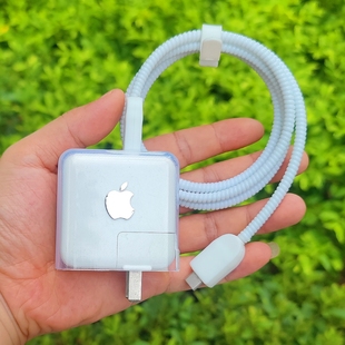 蘋(píng)果iPhone15 MAX數(shù)據(jù)線保護(hù)套30W充電器簡(jiǎn)約套殼35W纏繞繩 16pro