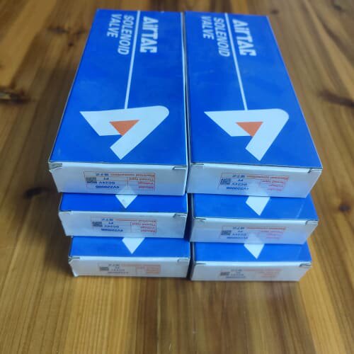 议价4V22008B正品4V110-06 4SV210-08 4N210-08A B电磁阀
