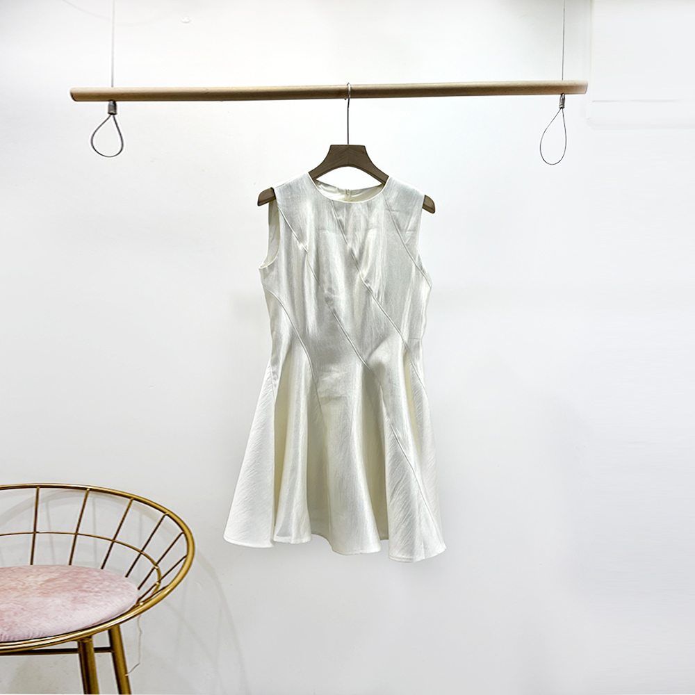 VANE韦恩小众设计收腰时尚连衣裙2025夏装新款韩版气质显瘦中长裙