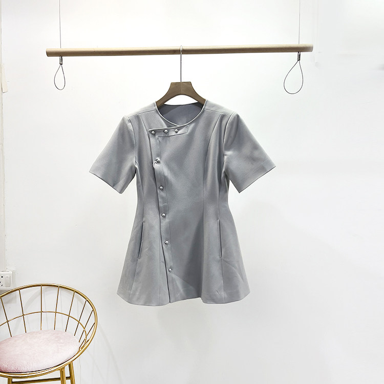 VANE韦恩小众设计斜扣连衣裙2025秋装新款韩版收腰显瘦短袖中长裙