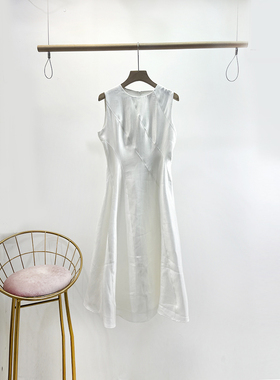 VANE设计感收腰圆领中长款裙子2025夏装新款显瘦时尚连衣裙25188