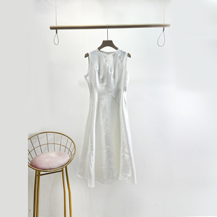 显瘦时尚 新款 连衣裙25188 裙子2025夏装 VANE设计感收腰圆领中长款