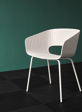 丹麦Montana订货新款塑料休闲贝壳椅北欧现代简约餐椅Maree 401