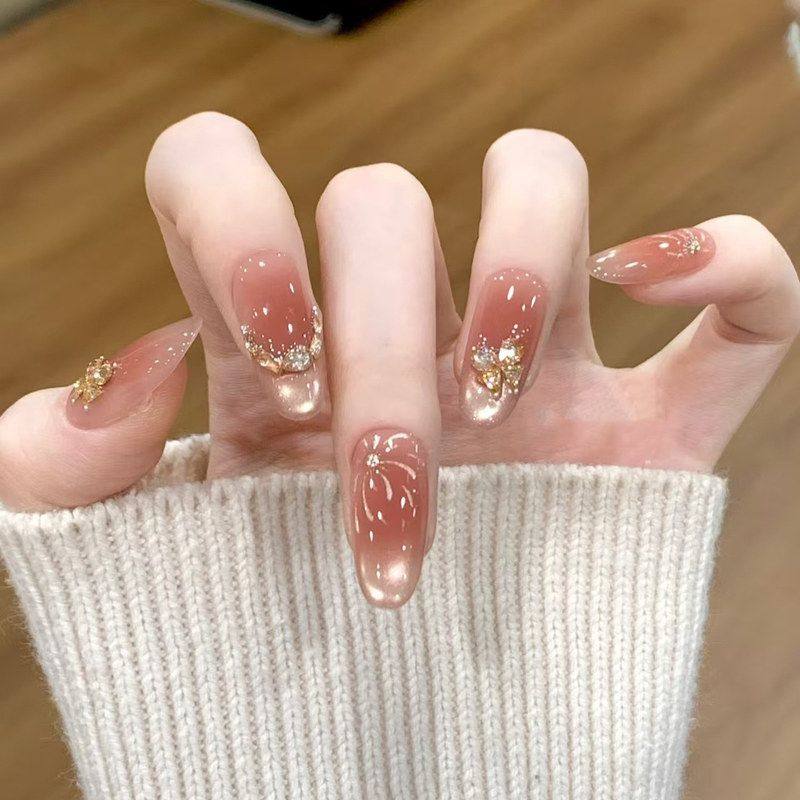 手工穿戴甲新年璀璨蝶花粉色闪钻烟花猫眼碎钻爆闪甲片高级感美甲,彩妆/香水/美妆工具,穿戴甲/甲片,淘宝优惠券,粉丝福利购,淘宝优惠卷