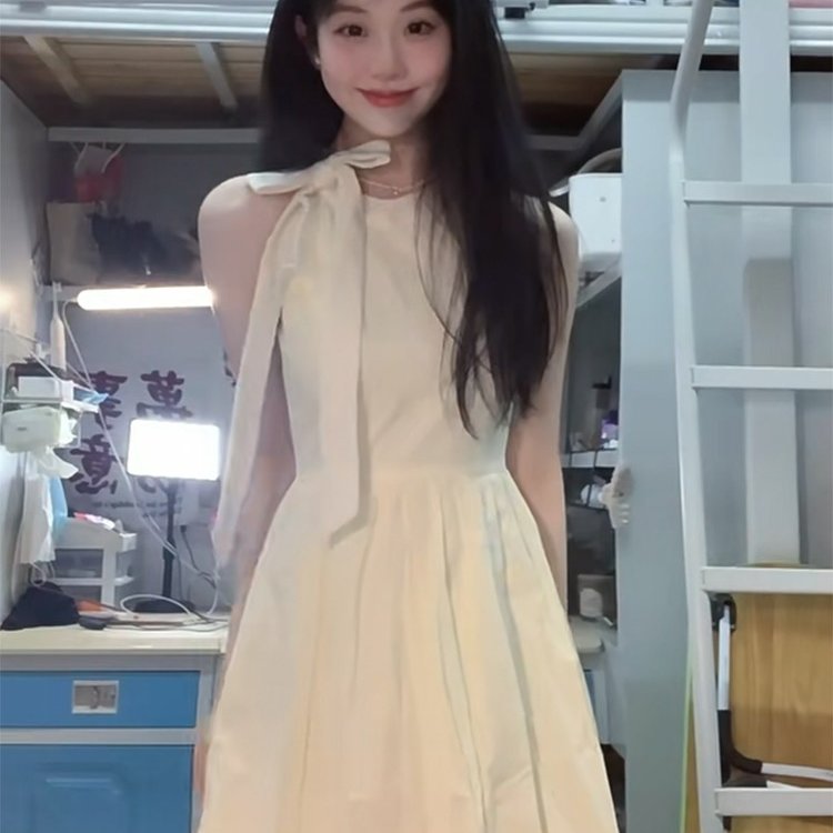 法式浪漫挂脖连衣裙子女夏季海边度假风名媛吊带无袖沙滩仙气长裙
