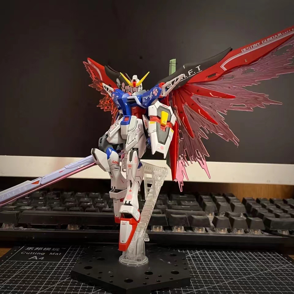 高高hg新生自由命运红异端超越全球元祖完美强袭狼王高达拼装模型