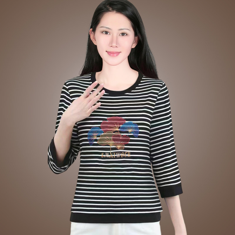 春夏新款女装棉T恤七分袖妈妈圆领中袖条纹衫显瘦透气女士半袖衫