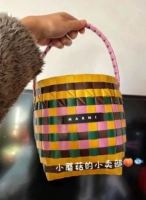 Темно-зеленый