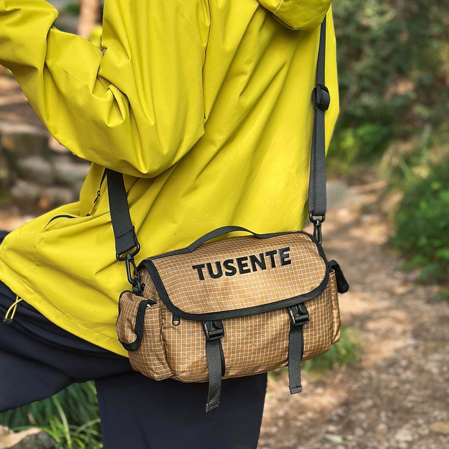 韩版字母格纹帆布包男女通用单肩户外骑行斜挎包百搭休闲运动手提,箱包皮具/热销女包/男包,时尚帆布包,淘宝优惠券,粉丝福利购,淘宝优惠卷