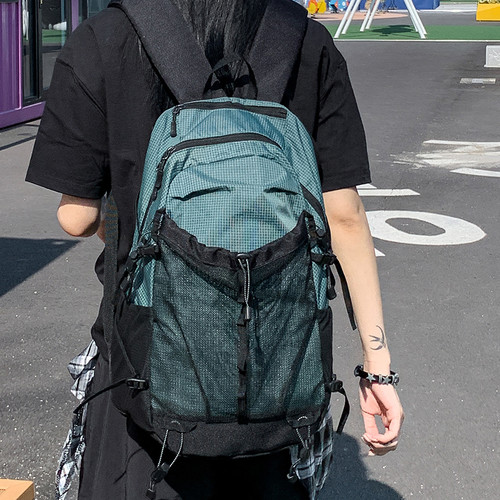 潮牌双肩包男大学生书包女高中初中生大容量轻便运动登山旅行背包