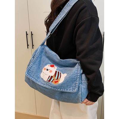 女2025新款通勤休闲单肩包