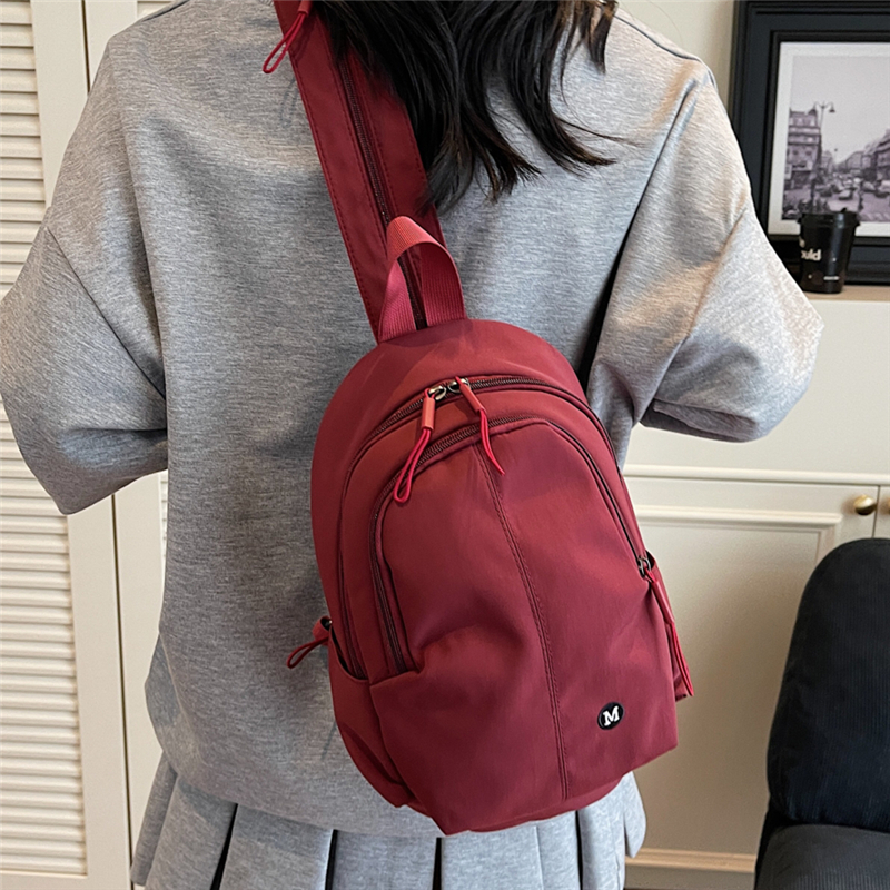 双肩包女斜挎包多用百搭运动骑行小背包户外旅行登山休闲防水胸包