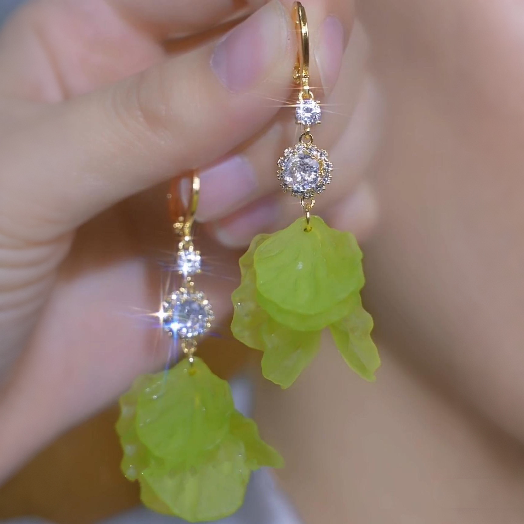 锆石绿色花瓣长款流苏耳环女时尚