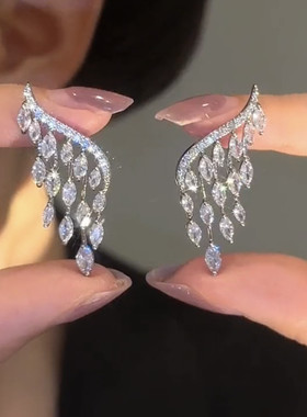 轻奢设计感锆石天使翅膀银针耳钉超闪耳环女2025年新款潮气质耳饰