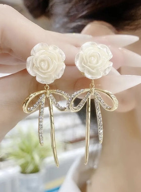 S925银针白色山茶花金属蝴蝶结耳环女高级感超仙法式轻奢长款耳饰