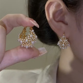 时尚 镂空花篮珍珠耳环女小众设计感气质百搭耳扣轻奢名媛耳饰 韩版