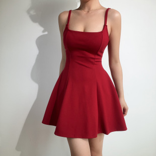 BERAN 欧美性感辣妹方领纯色收腰伞摆显瘦A字背心吊带连衣裙女